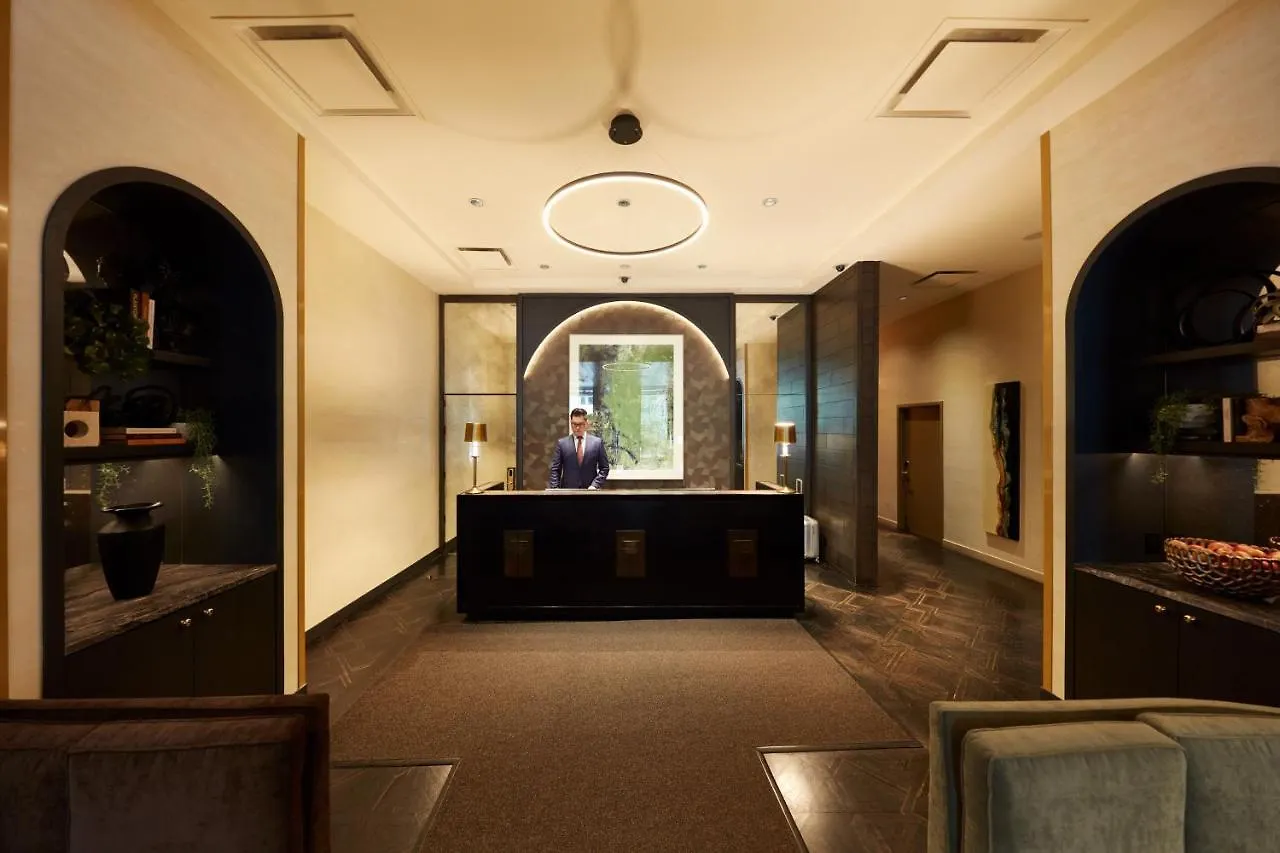 Loden Vancouver 5*,